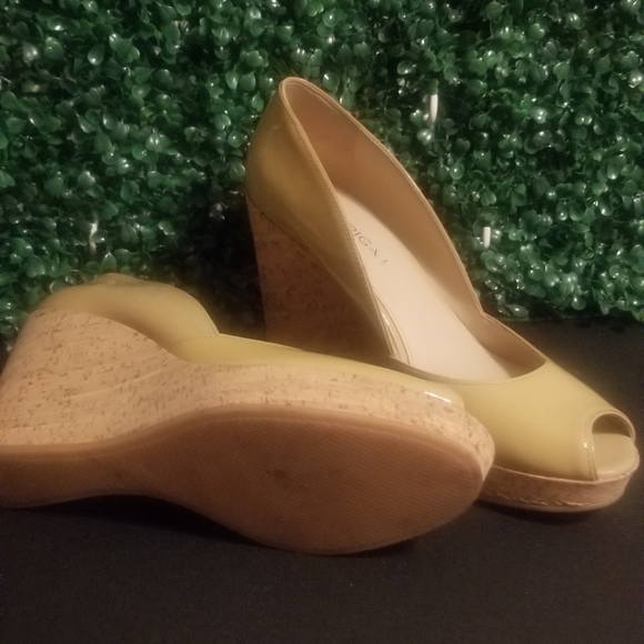 Shoes wedges - Picture 1 of 4
